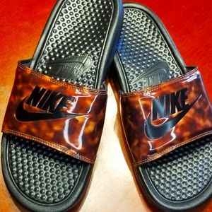 NIB Women's Nike slides